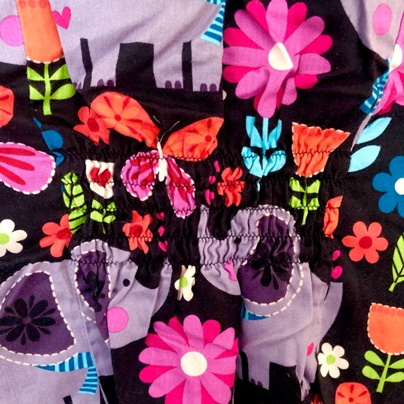 HealthPro Elephant Scrub Top - Picture 6 of 8